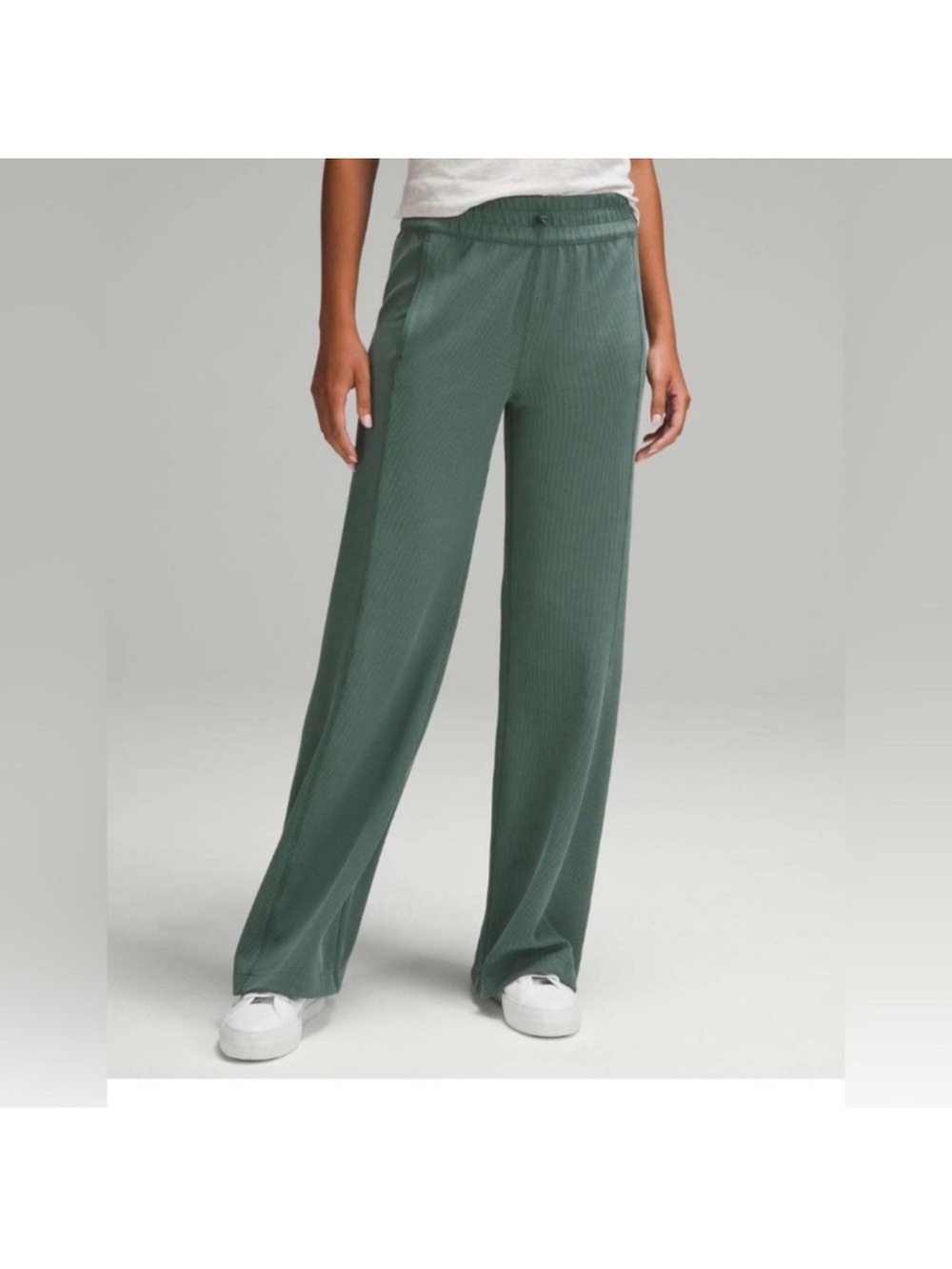 Lululemon Ribbed Softstreme Wide Leg Pant size 7